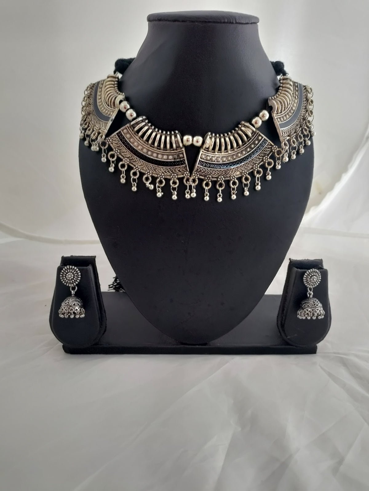 Oxidised silver necklace and earrings (SKU0049)