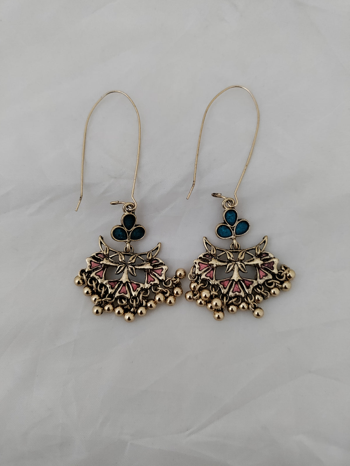 Lightweight ethnic earrings