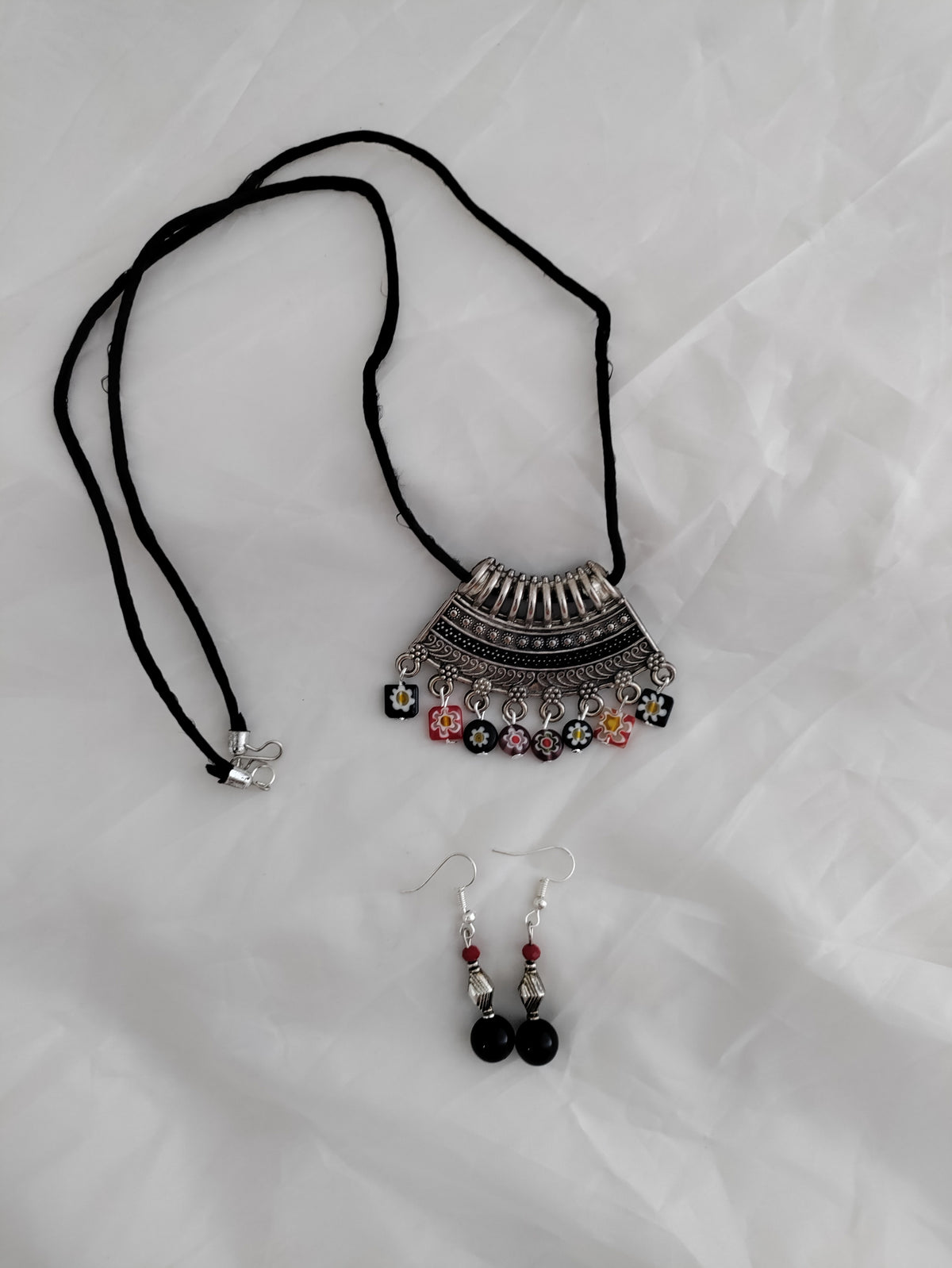 Single pendant rope necklace (SKU00048)