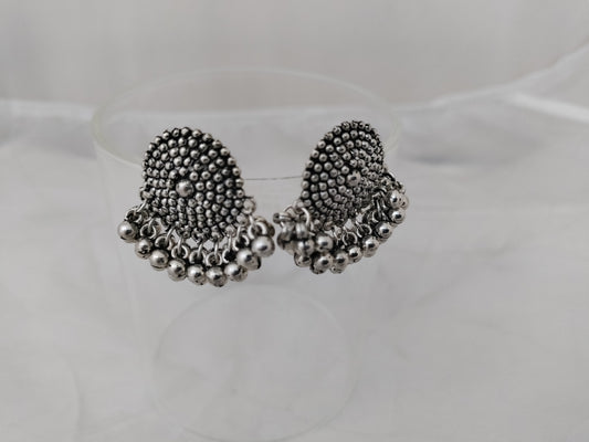 Oxidised silver studs